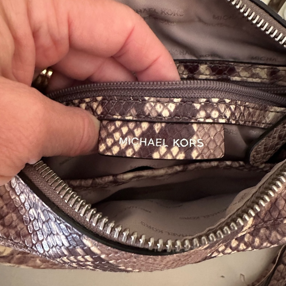 Michael Kors Snake Print Shoulder Bag with Matching wristlet/wallet - Picture 11 of 16